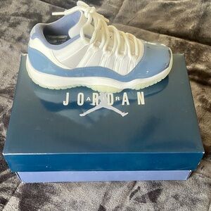 Jordan Low-Top Sneakers in White and Light Blue